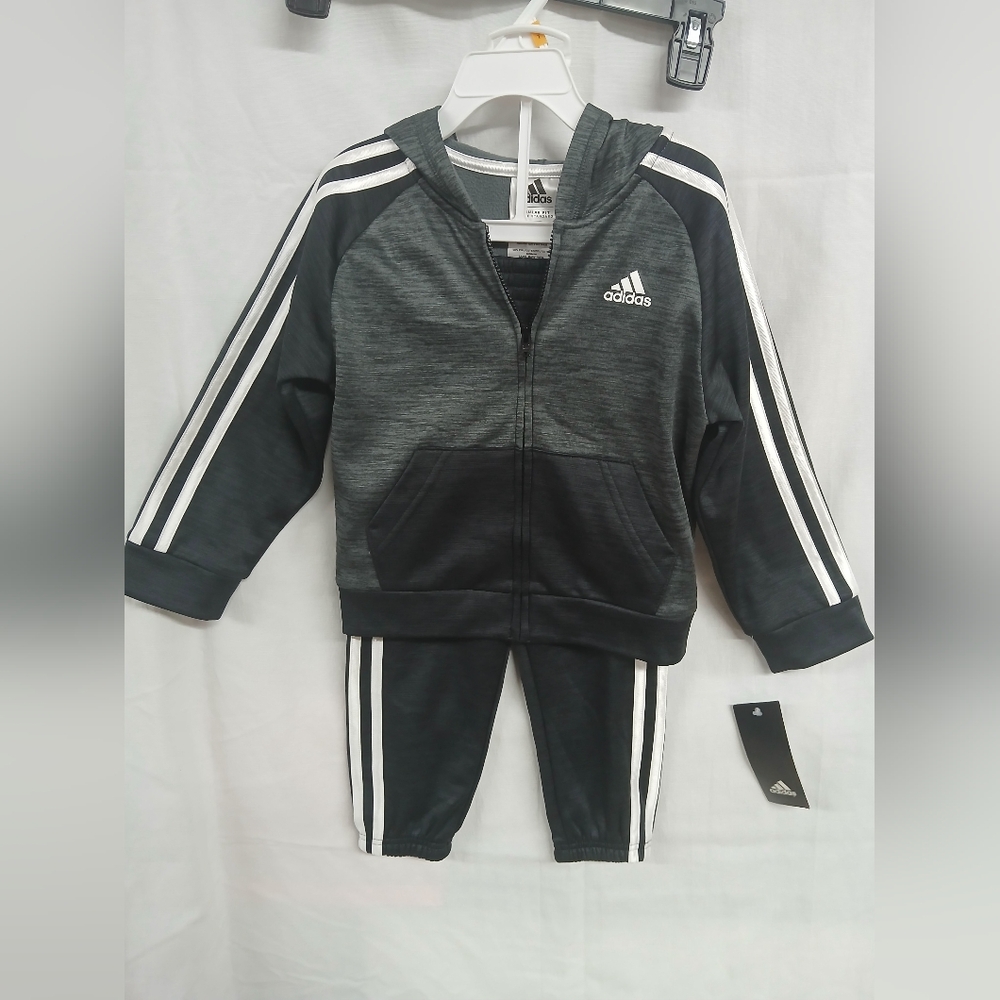 Adidas Toddler Boys Size 3T Sweatsuit 2Pc Set Tracksuit Jacket pants Black Gray